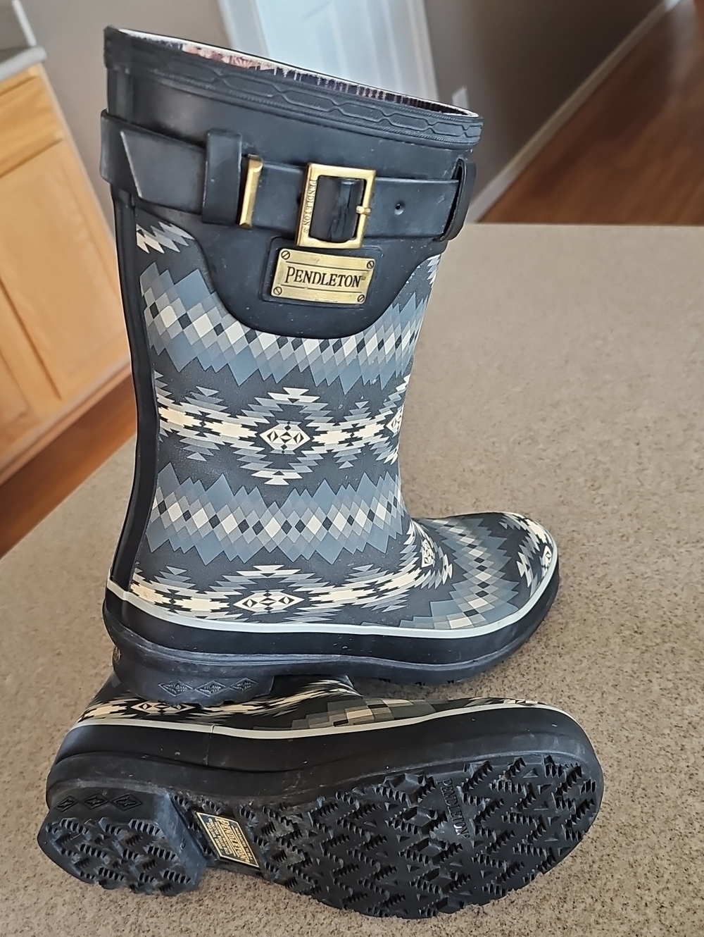 Pendleton Black, Gray & Cream Aztec-Pattern Short Rain Boots